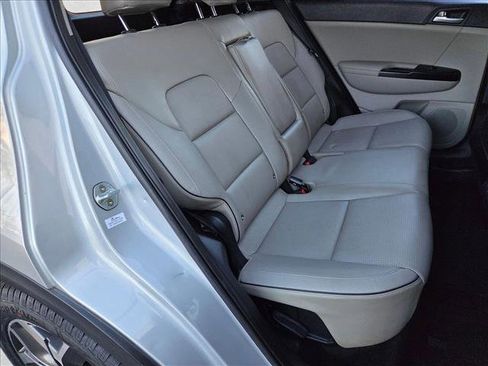 Used 2021 Kia Sportage EX w/ EX Technology Package image 19