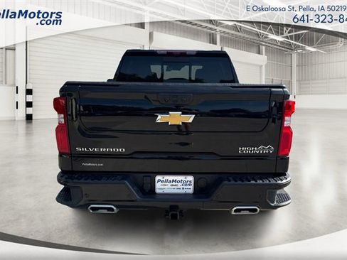 Used 2024 Chevrolet Silverado 1500 High Country w/ Technology Package image 4