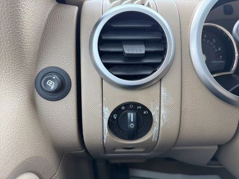 Used 2010 Mercury Mountaineer AWD image 25