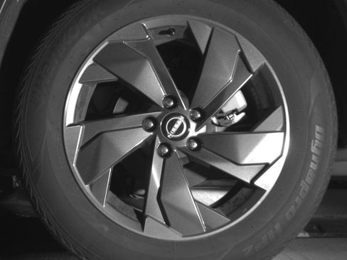 Used 2025 Nissan Rogue SV AWD/4WD image 17