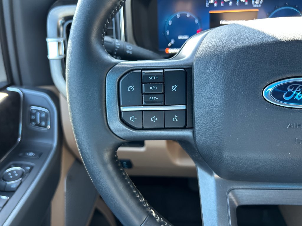 Used 2024 Ford F250 Lariat w/ Sport Appearance Package AWD/4WD image 22