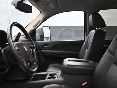 Used 2009 Chevrolet Silverado 2500 LTZ w/ Safety Package image 22