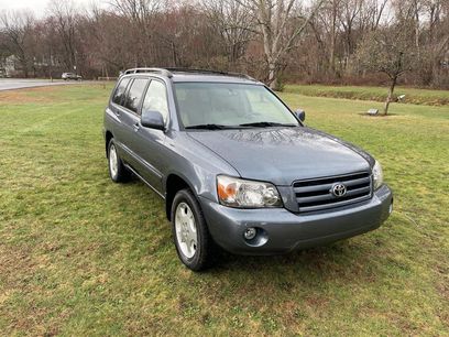 Used 2005 Toyota Highlander 4WD V6 w/ 3rd Row