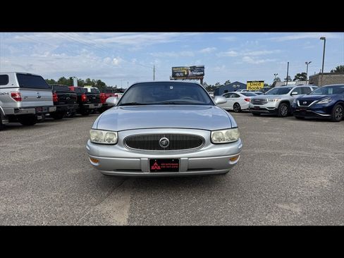 Used 2002 Buick Le Sabre Custom w/ Prestige Pkg FWD image 2