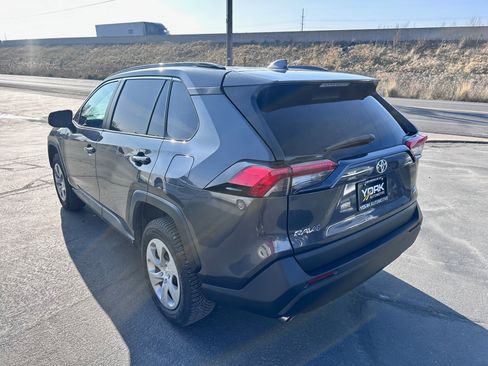 Used 2019 Toyota RAV4 LE w/ All Weather Liner Package AWD/4WD image 4