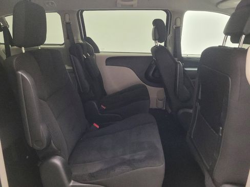 Used 2019 Dodge Grand Caravan SE w/ UConnect Hands-Free Group FWD image 19