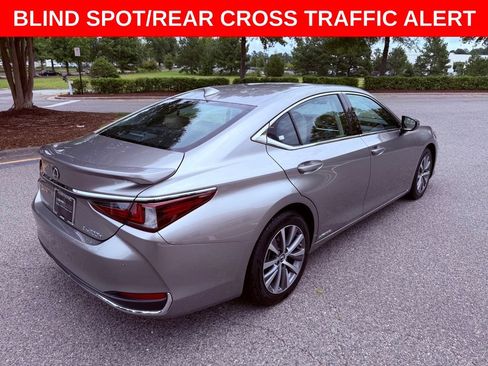 Certified 2021 Lexus ES 300h w/ Premium Package FWD image 7