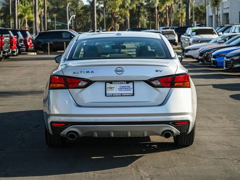 Used 2024 Nissan Altima 2.5 SV w/ SV Premium Package FWD image 5