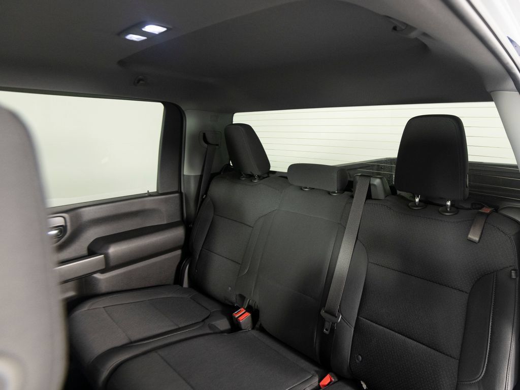 Used 2022 Chevrolet Silverado 2500 Custom w/ Custom Value Package AWD/4WD image 27