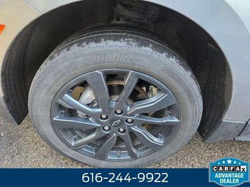 Used 2023 Chevrolet Equinox RS w/ RS Leather Package image 17