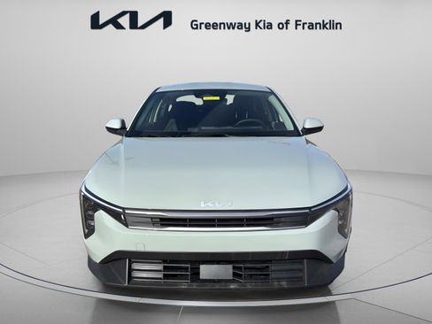 New 2025 Kia K4 LXS image 2