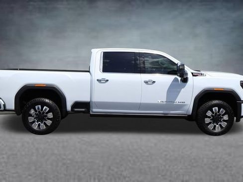 New 2026 GMC Sierra 2500 Denali w/ Denali Reserve Package AWD/4WD image 2
