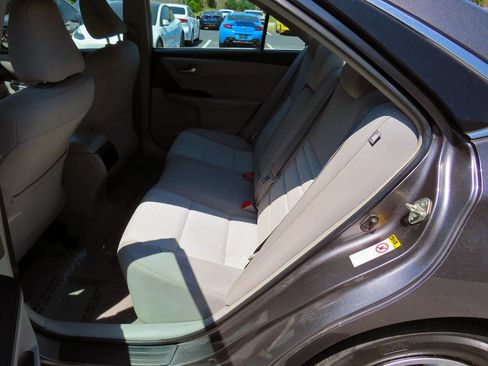 Used 2017 Toyota Camry LE image 13