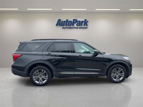 New 2025 Ford Explorer Active w/ Active Comfort Package image 8