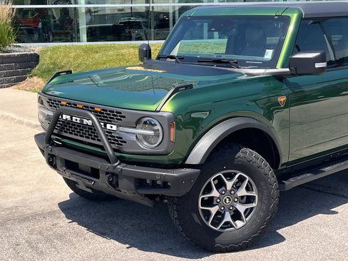 Certified 2022 Ford Bronco Badlands AWD/4WD image 2