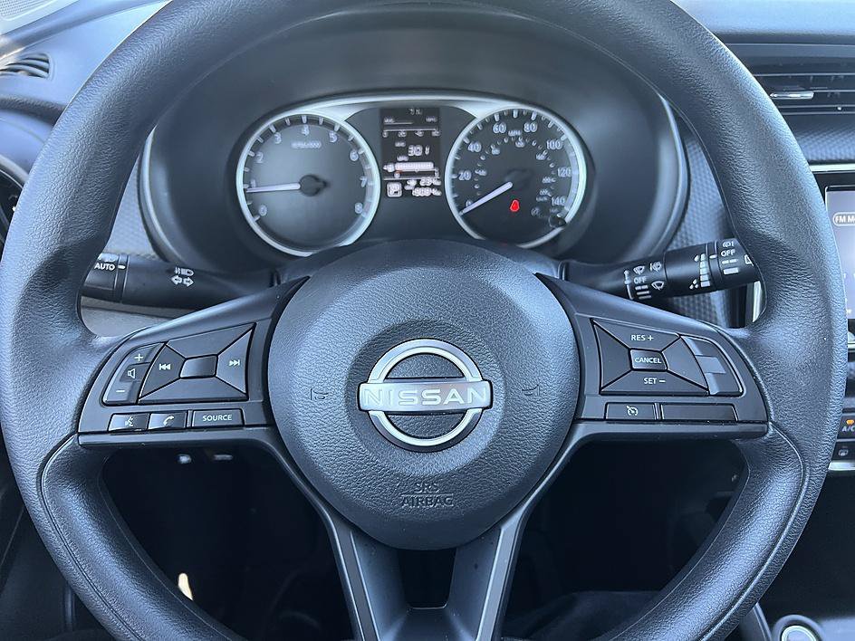 Certified 2025 Nissan Kicks Play S FWD image 21