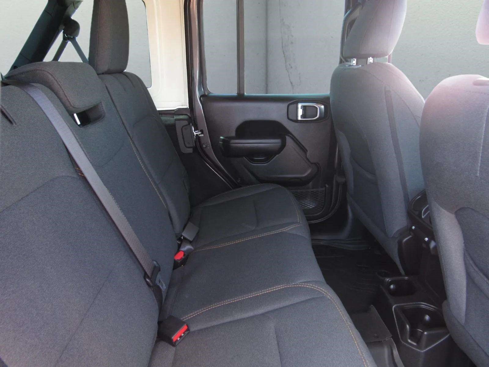 Used 2026 Jeep Wrangler Unlimited Sport AWD/4WD image 11