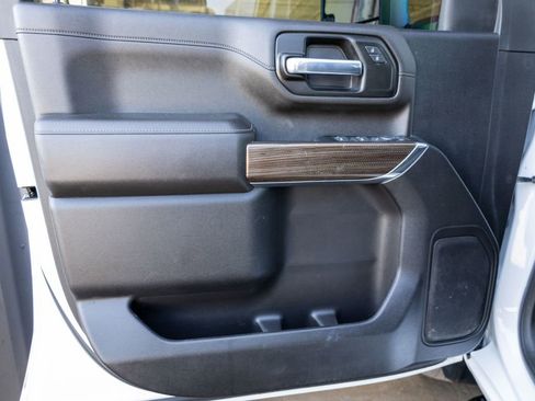 Used 2022 Chevrolet Silverado 2500 LT w/ Convenience Package image 18