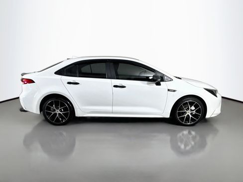 Used 2022 Toyota Corolla LE FWD image 11