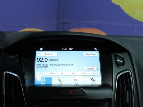 Used 2018 Ford Focus Titanium image 16