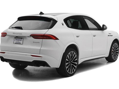 Certified 2023 Maserati Grecale Modena AWD/4WD image 4