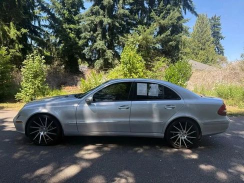 Used 2006 Mercedes-Benz E 350 Sedan image 2