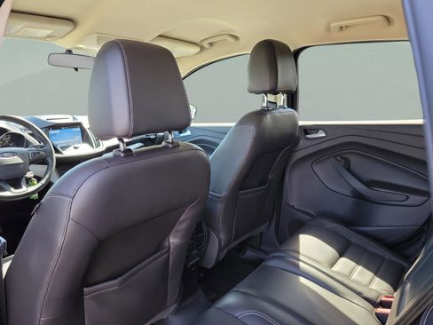 Used 2017 Ford Escape SE w/ SE Leather Comfort Package image 22