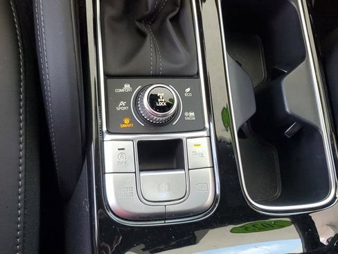 Certified 2025 Kia Telluride SX Prestige X-Line AWD/4WD image 28