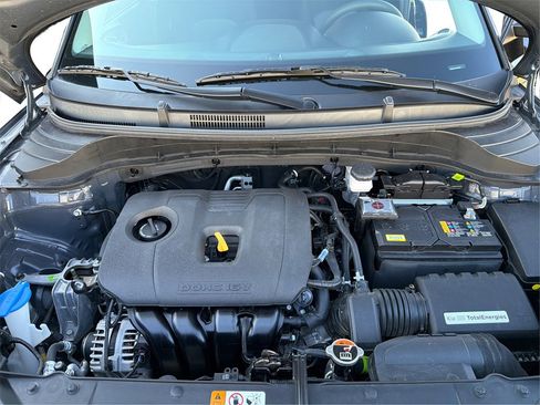 Used 2025 Kia Soul LX w/ LX Technology Package image 12