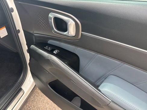 Used 2025 Kia Sorento SX Prestige AWD/4WD image 30