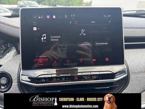 Used 2023 Jeep Compass Latitude AWD/4WD image 6