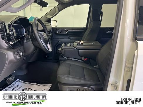 Used 2024 GMC Sierra 1500 Elevation w/ X31 Off-Road Package AWD/4WD image 18