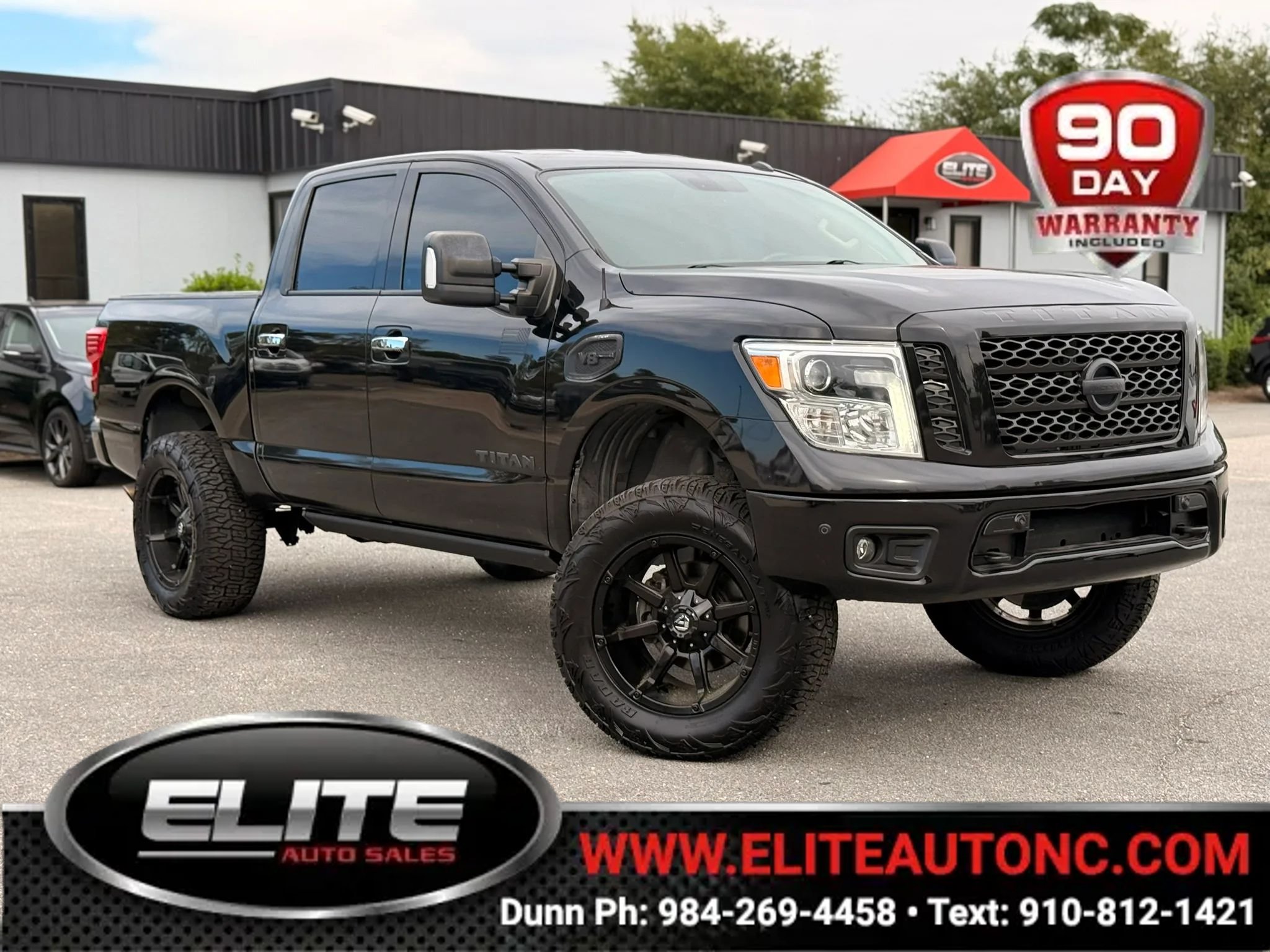 Used 2017 Nissan Titan SL w/ SL Towing Convenience Package RWD image 1