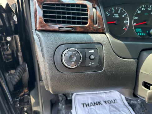 Used 2014 Chevrolet Impala LT w/ LT Sunroof Package image 17