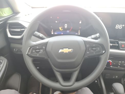 New 2026 Chevrolet TrailBlazer LT w/ Driver Confidence Package FWD image 18