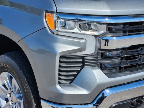 Used 2025 Chevrolet Silverado 1500 LT image 9