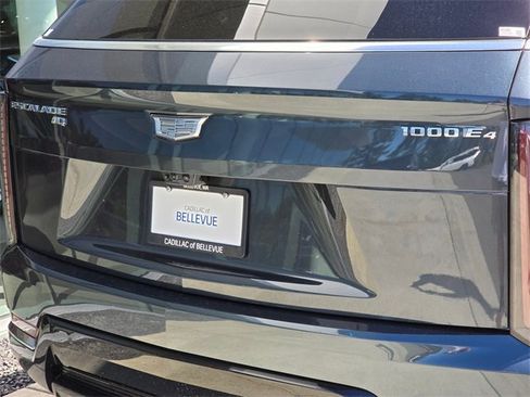 New 2025 Cadillac Escalade IQ Luxury 2 image 14