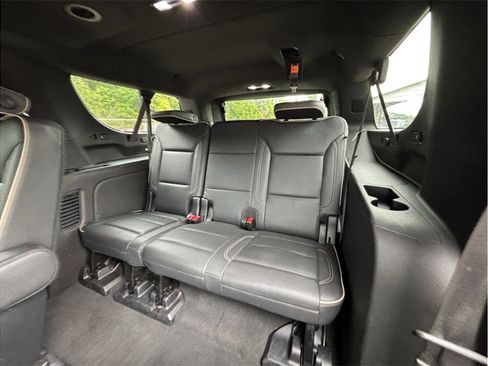 Used 2021 Chevrolet Suburban Premier RWD image 45