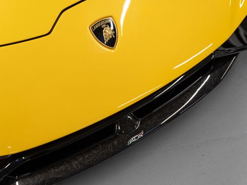 Used 2019 Lamborghini Huracan Performante image 4