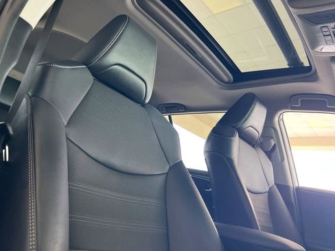 Certified 2022 Toyota RAV4 Limited AWD/4WD image 19