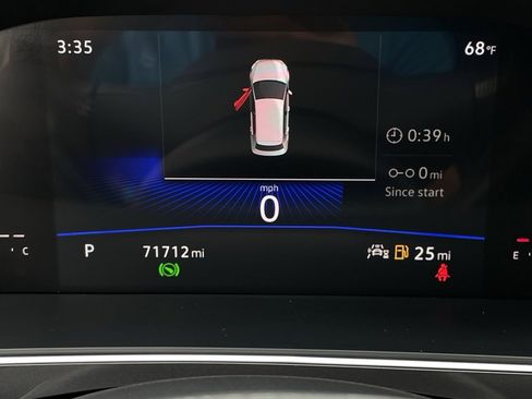 Used 2023 Volkswagen Tiguan SE image 16