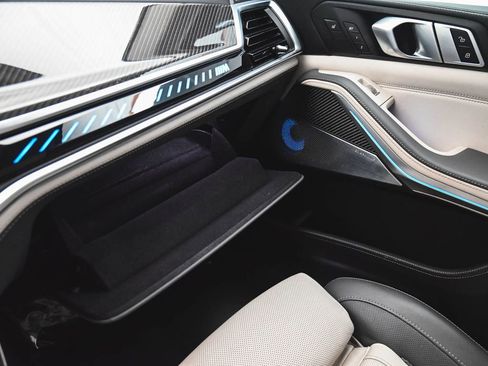 Used 2023 BMW X7 M60i w/ Executive Package image 19