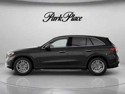 Certified 2026 Mercedes-Benz GLC 300 image 7