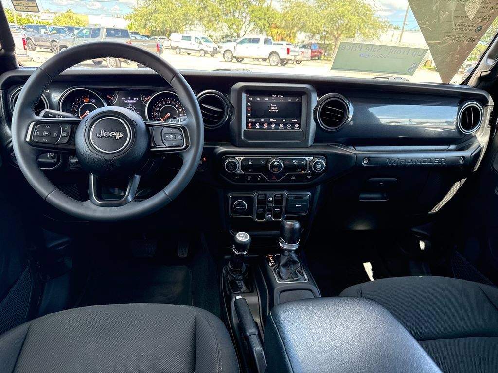 Used 2023 Jeep Wrangler Unlimited Sport AWD/4WD image 5