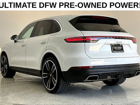 Used 2023 Porsche Cayenne AWD/4WD image 2