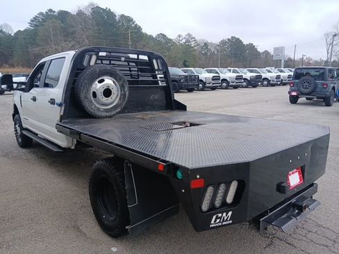 Used 2022 Ford F350 XL w/ Power Equipment Group image 6