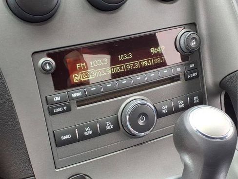 Used 2006 Pontiac Solstice Convertible w/ Premium Package image 10