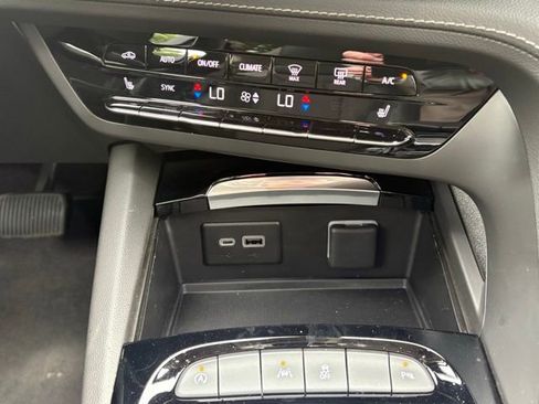 Certified 2023 Buick Envision Preferred FWD image 25