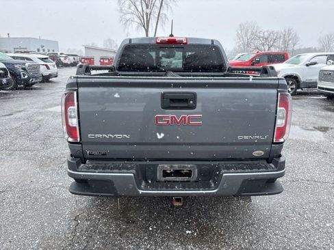 Used 2020 GMC Canyon Denali image 3