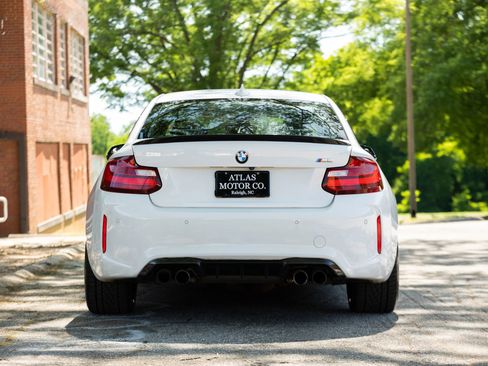 Used 2017 BMW M2 RWD image 8